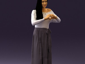woman showing the heart 0606 3d print ready Modelo de Impressão 3D