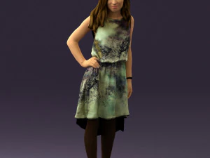 Frau im steinschwarzen Kleid 0632 3D Modell