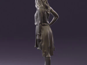 Frau im steinschwarzen Kleid 0632 3D Modell