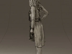 Frau im steinschwarzen Kleid 0632 3D Modell