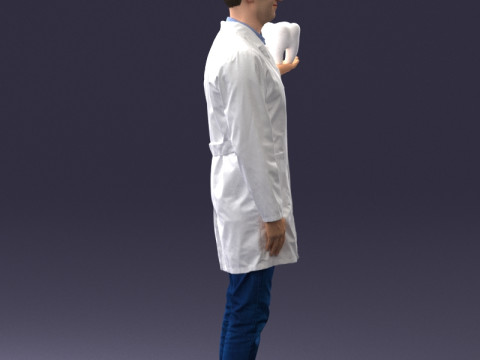 000088 Dentist Holding a Tooth 1030 3D Model