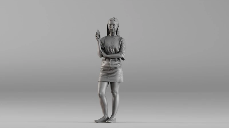 S00042 Mulher em p&eacute; segurando um smartphone Modelo de Impressão 3D .c4d .max .obj .3ds .fbx .stl .blend 