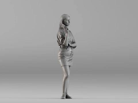 S00042 Mulher em p&eacute; segurando um smartphone Modelo de Impressão 3D