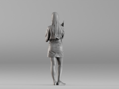 S00042 スマートフォンを持って立っている女性 3Dプリントモデル