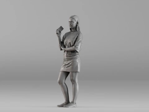 S00042 Mulher em p&eacute; segurando um smartphone Modelo de Impressão 3D