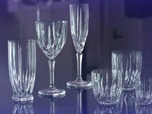 set di bicchieri con freccia Modello 3D