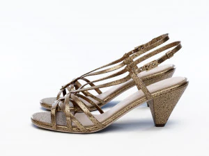 piton desenli sandalet 3D Model