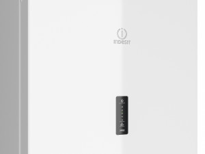 refrigerator indesit df 5200 w 3D Модель