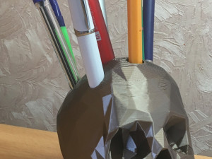lowpoly skull penholder Model Cetak 3D