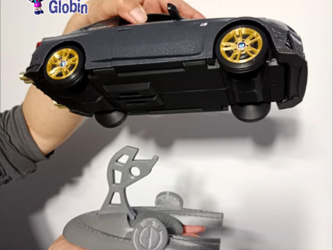 M 240i 1-10 Scale - Includes Pedestal Support 3Dプリントモデル