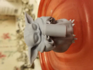 baby yoda com uma cerveja no Memorial Day Modelo 3D