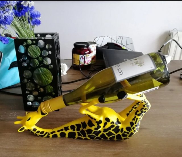 Wine Giraffe Model Cetak 3D .c4d .max .obj .3ds .fbx .stl .blend 