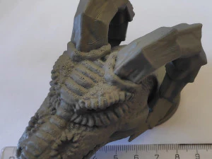 cabe&ccedil;a de drag&atilde;o de fantasia Modelo 3D