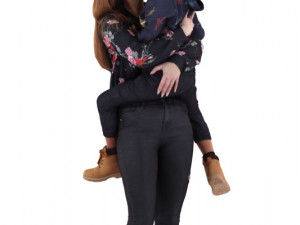 fabienne percy posed 001 - 3d mother and child standing 3D Модель