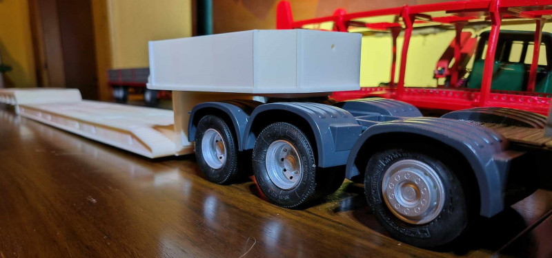 1-24 규모의 도로 운송 트레일러 3D 프린트 모델 .c4d .max .obj .3ds .fbx .stl .blend 