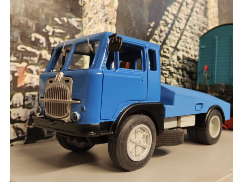 FIAT 682 T 2 1-24 3D Принт Модель