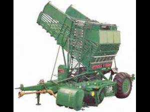 beet combine harvester Model 3D