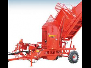beet combine harvester Model 3D
