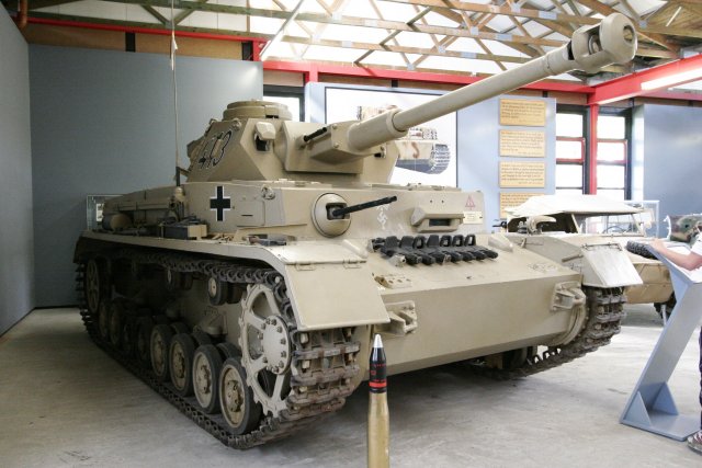 panzerkampfwagen-iv-scale-1-35-german-military-tank-ww2snapshot8 3D 模型 .c4d .max .obj .3ds .fbx .stl .blend 