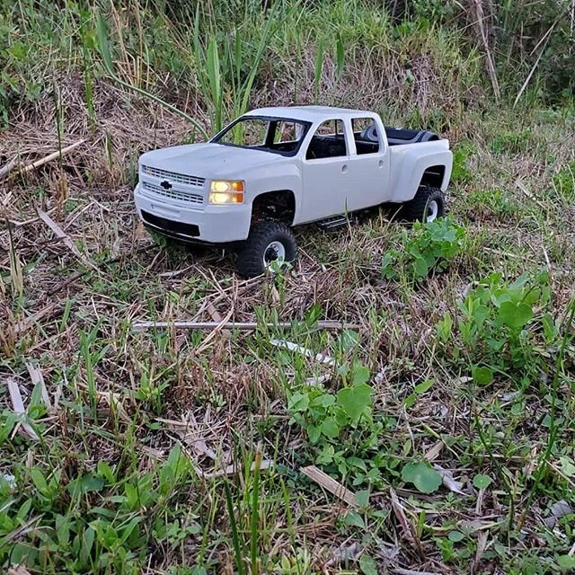 carroceria chevrolet silverado 2500 rc Modelo de Impressão 3D .c4d .max .obj .3ds .fbx .stl .blend 
