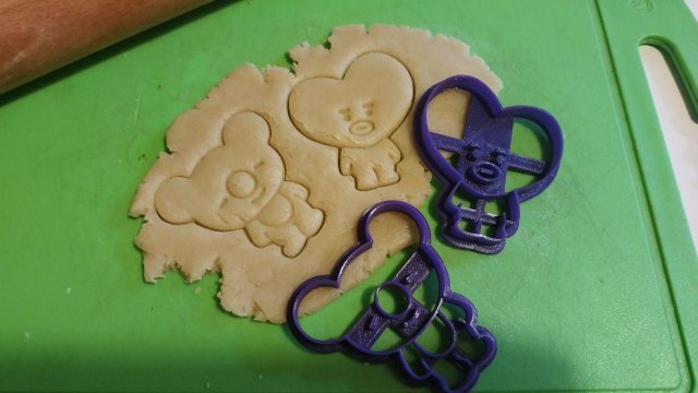 bts bt21 set cookie forms Modello 3D .c4d .max .obj .3ds .fbx .stl .blend 