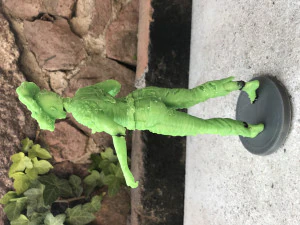 Female Clicker Sculpture 3D Print Model