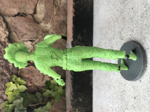 Female Clicker Sculpture 3D Print Model