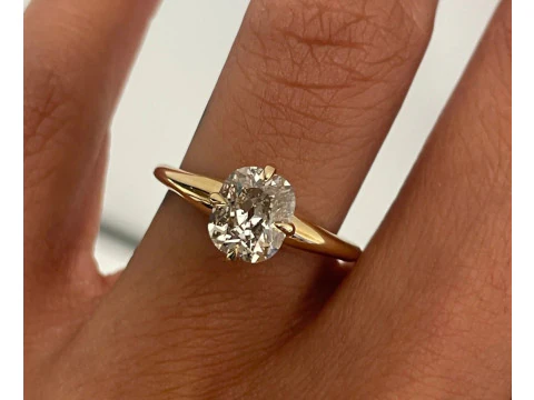 Anel de noivado de diamante com garra de almofada Modelo de Impressão 3D