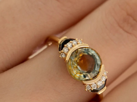Round Sapphire with Half Moon Diamond Engagement Ring Modèles 3D en vedette