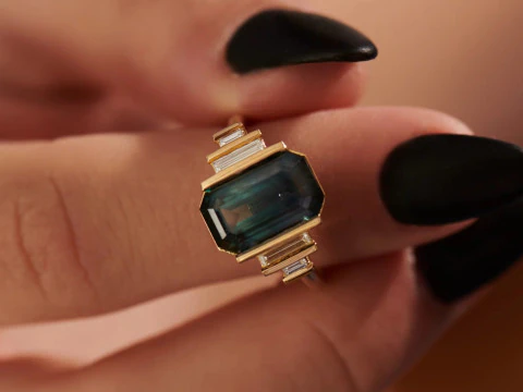 Oct&oacute;gono com Anel de Noivado Esmeralda Modelo de Impressão 3D