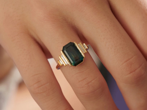 Octagon with Emerald Engagement Ring 3D 打印模型