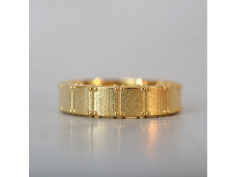 Classic Shield Textured Ring Band Model Cetak 3D