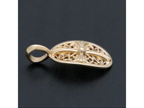 Cross Heart Royal Gold Necklace Pendant Modelo de impresión 3D