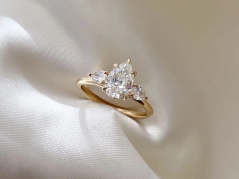 3 Pear Solitaire Diamond Engagement Ring 3D Принт Модель
