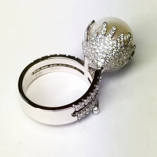ring perlanddiamonds 3D Модель .c4d .max .obj .3ds .fbx .stl .blend