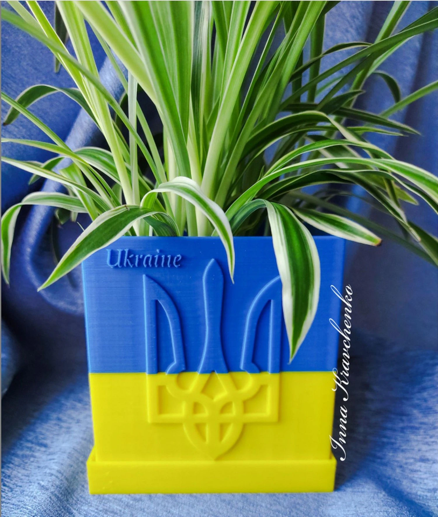 Flowerpot Ukraine 3D Print Model .c4d .max .obj .3ds .fbx .stl .blend 
