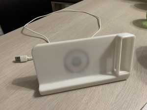 smart speaker with fast charge wireless Modello di stampa 3D