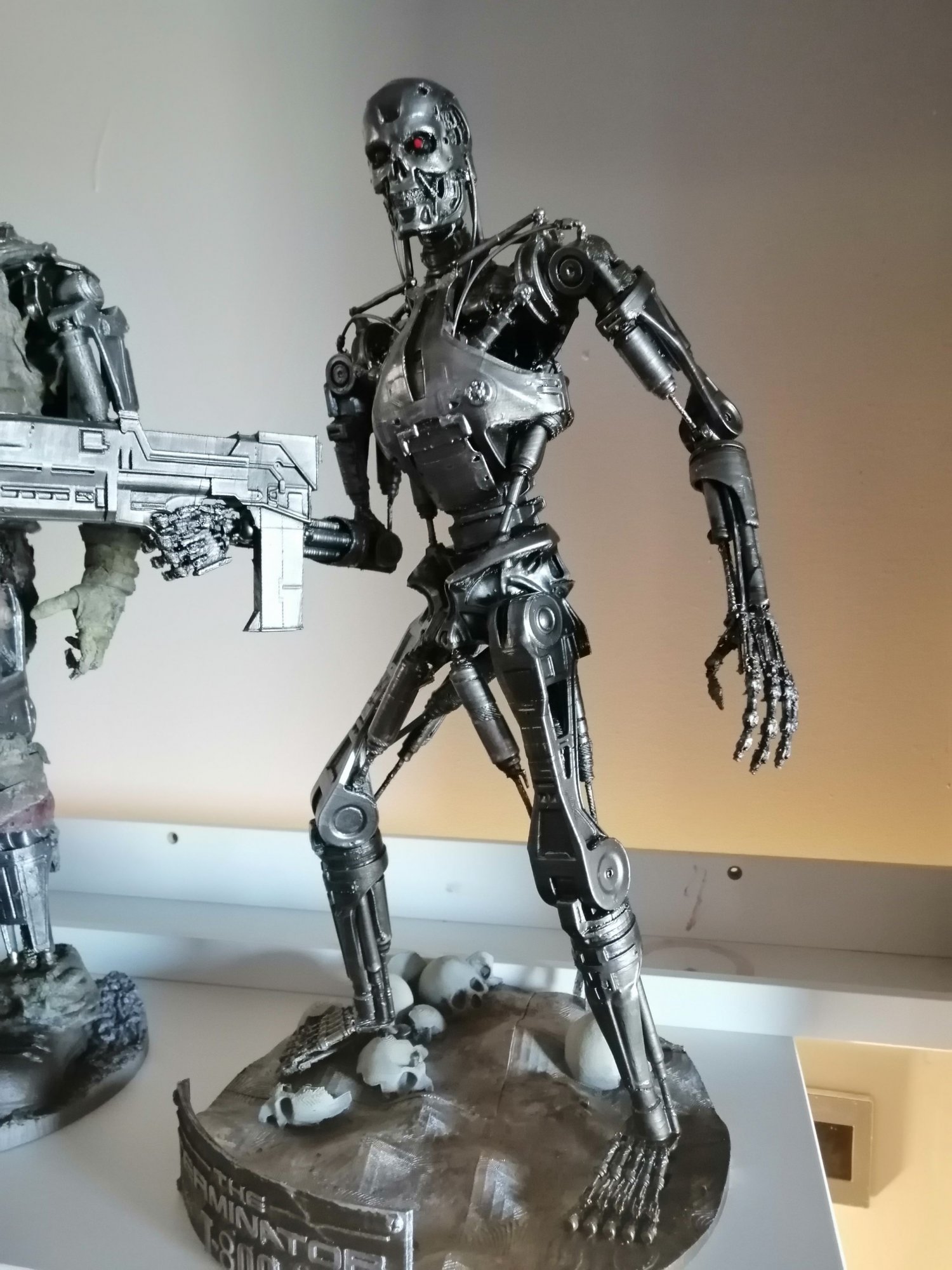 terminator endoskeleton figure
