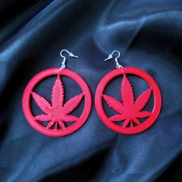 marijuana leaf in circle earring 3D Print Model .c4d .max .obj .3ds .fbx .stl .blend 