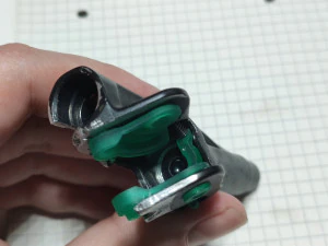 シマノ xt-slx bl ピストンガイドとフリーストローク調整右のセット 3Dモデル