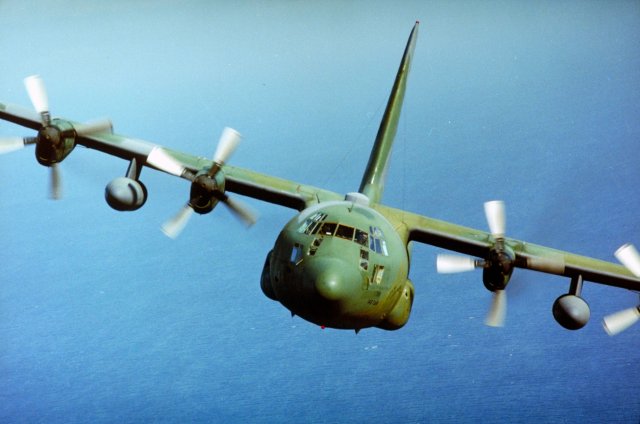 C-130 Hercules 3D 模型 .c4d .max .obj .3ds .fbx .stl .blend 