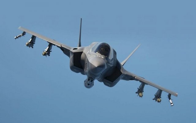 F-35 jet fighter bomber 3Dモデル .c4d .max .obj .3ds .fbx .stl .blend 