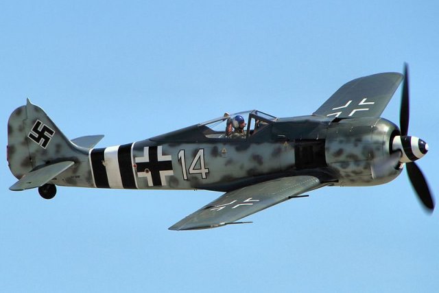 Focke Wulf Fw 190 3Dモデル .c4d .max .obj .3ds .fbx .stl .blend 