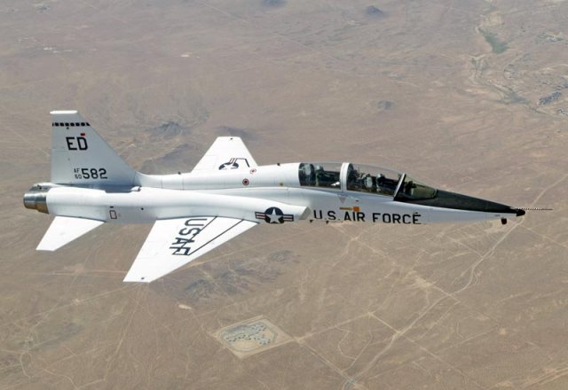 Northrop T-38 Talon 3D Модель .c4d .max .obj .3ds .fbx .stl .blend 