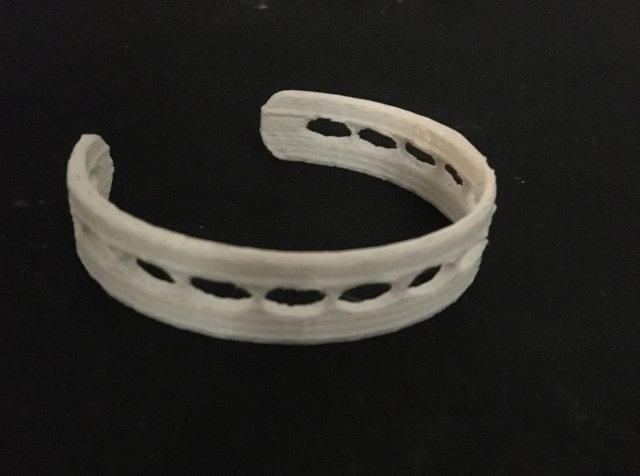 bracelet ouvert - open bracelet 3D Print Model .c4d .max .obj .3ds .fbx .stl .blend 