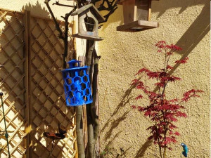 small bird feeder - mangeoire pour petit oiseaux 3D Print Model