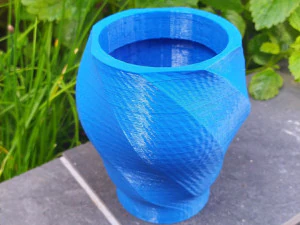 flower pot twisted octogone - pot de fleur octogone tordu 3D Print Model