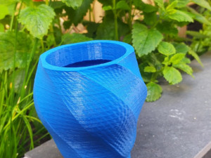 flower pot twisted octogone - pot de fleur octogone tordu Modèles 3D en vedette