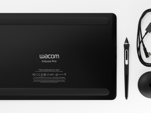 wacom intuos pro medium pth-660 Modelo 3D