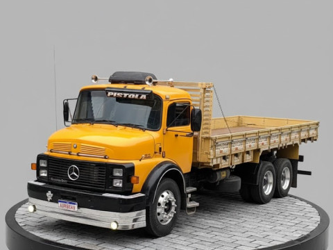 Bonecos 3d style manga anime auto camion mercedes antigo stile classico caricato Modello di stampa 3D